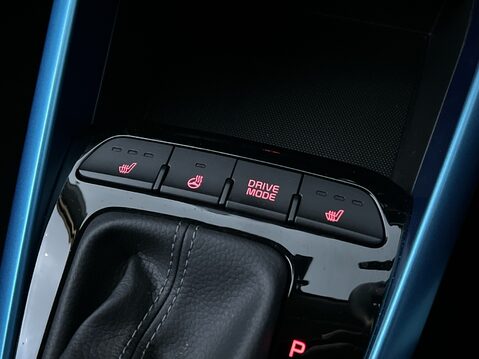 Kia Stonic SHADOW 18