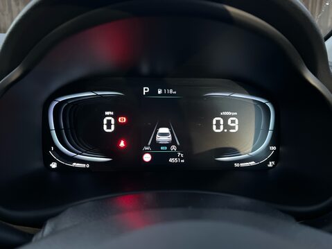 Kia Stonic SHADOW 11