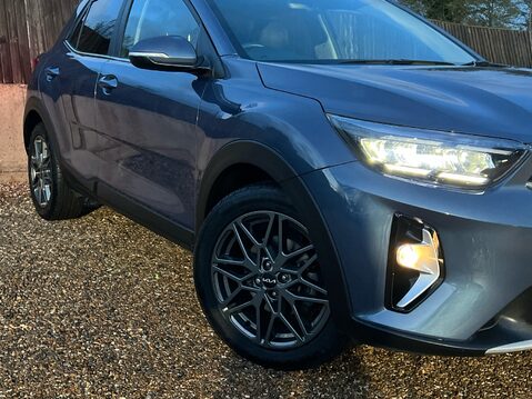 Kia Stonic SHADOW 32