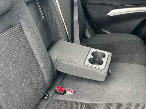 Suzuki SX4 S-Cross SZ-T BOOSTERJET MHEV 23