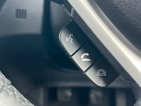 Suzuki SX4 S-Cross SZ-T BOOSTERJET MHEV 17