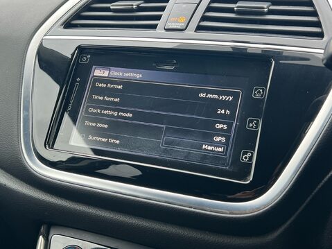 Suzuki SX4 S-Cross SZ-T BOOSTERJET MHEV 13