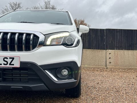 Suzuki SX4 S-Cross SZ-T BOOSTERJET MHEV 28