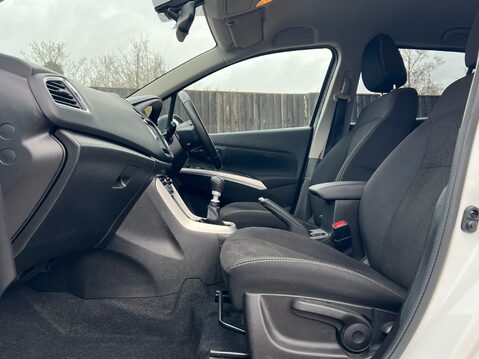 Suzuki SX4 S-Cross SZ-T BOOSTERJET MHEV 3