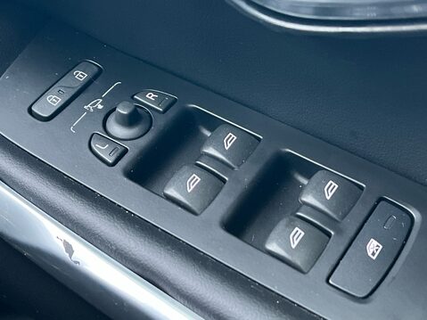 Volvo V40 T3 R-DESIGN EDITION 31