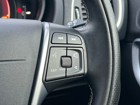 Volvo V40 T3 R-DESIGN EDITION 29