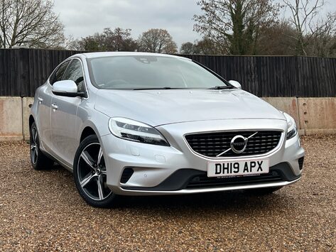 Volvo V40 T3 R-DESIGN EDITION