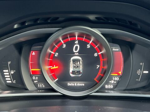 Volvo V40 T3 R-DESIGN EDITION 11