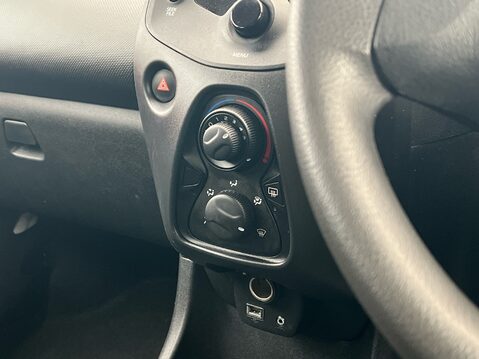 Toyota Aygo VVT-I X 13