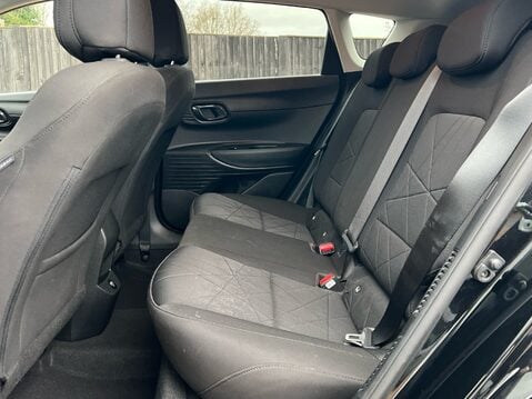 Hyundai BAYON T-GDI PREMIUM DCT MHEV 9