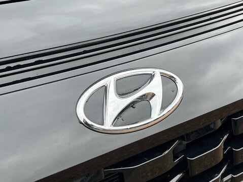 Hyundai BAYON T-GDI PREMIUM DCT MHEV 16