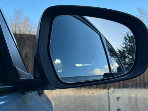 Suzuki Vitara SZ-T BOOSTERJET MHEV 28