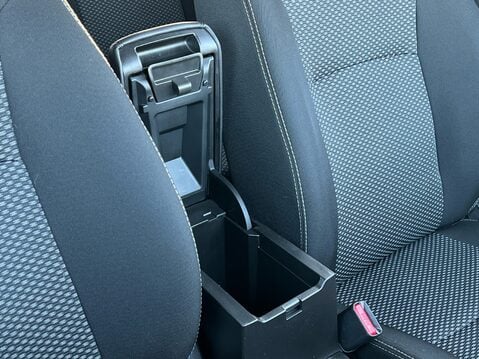 Suzuki Vitara SZ-T BOOSTERJET MHEV 17