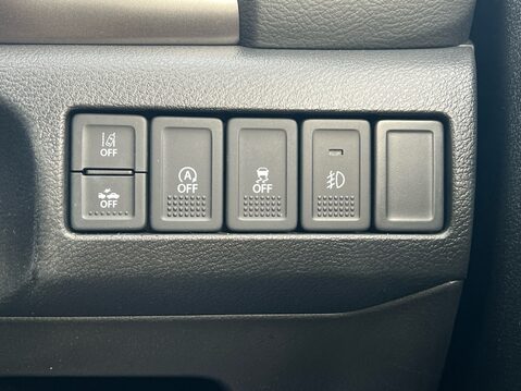 Suzuki Vitara SZ-T BOOSTERJET MHEV 26