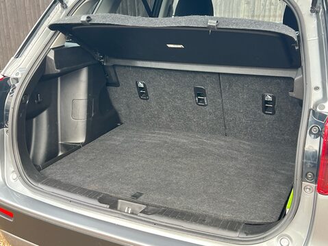 Suzuki Vitara SZ-T BOOSTERJET MHEV 27