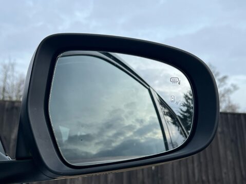 Suzuki Vitara SZ-T BOOSTERJET MHEV 29