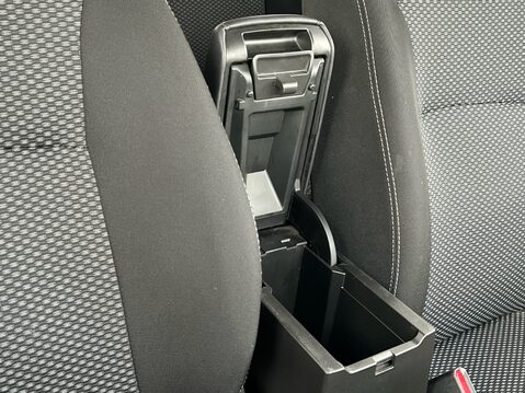 Suzuki Vitara SZ-T BOOSTERJET MHEV 18