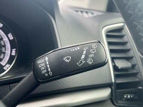 Skoda Karoq SE TECHNOLOGY TSI DSG 27