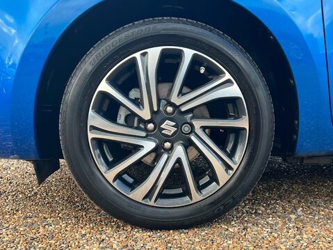 Suzuki Swift SZ5 DUALJET MHEV 4