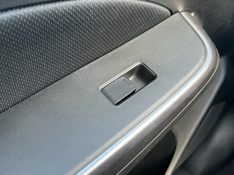 Suzuki Swift SZ5 DUALJET MHEV 30