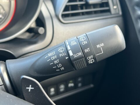 Suzuki Swift SZ5 DUALJET MHEV 28