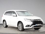 Mitsubishi Outlander PHEV DESIGN 1