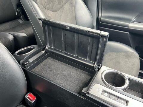 Toyota Prius+ EXCEL TSS 26