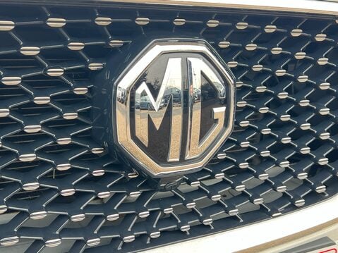 MG HS EXCLUSIVE DCT 40