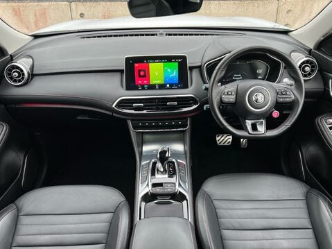 MG HS EXCLUSIVE DCT 10