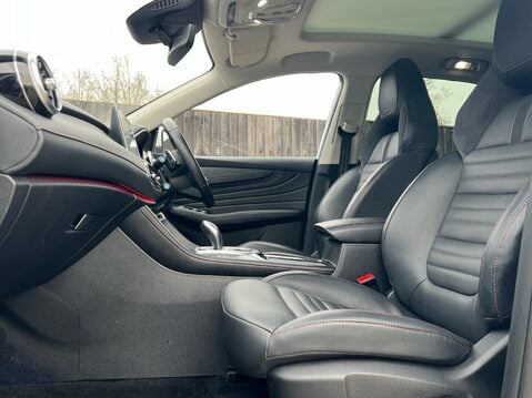 MG HS EXCLUSIVE DCT 3