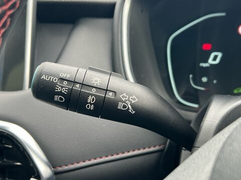 MG HS EXCLUSIVE DCT 27