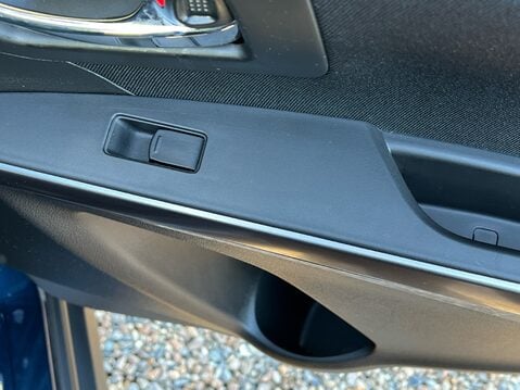 Suzuki S-Cross MOTION BOOSTERJET MHEV 38