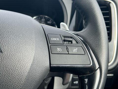 Mitsubishi Outlander 4 27