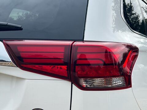 Mitsubishi Outlander 4 15