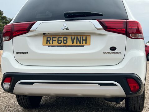 Mitsubishi Outlander 4 17