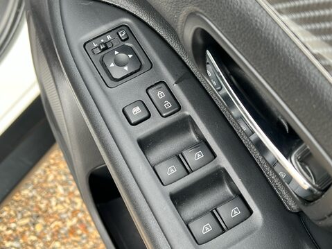 Mitsubishi Outlander 4 29