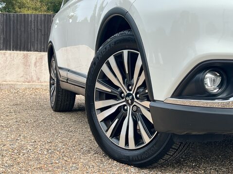 Mitsubishi Outlander 4 13