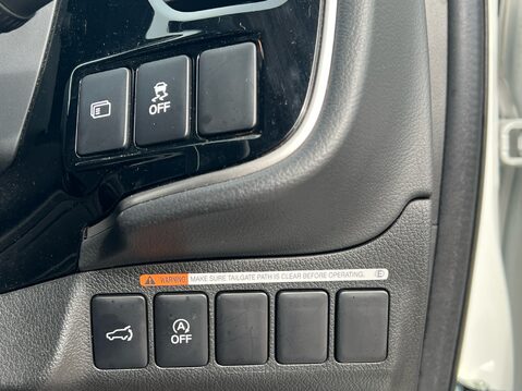 Mitsubishi Outlander 4 28