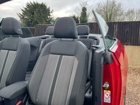 Volkswagen T-Roc DESIGN TSI EVO DSG 39