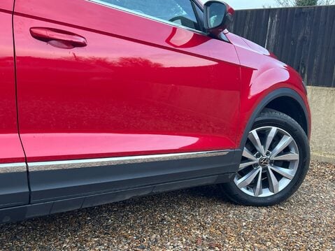 Volkswagen T-Roc DESIGN TSI EVO DSG 20