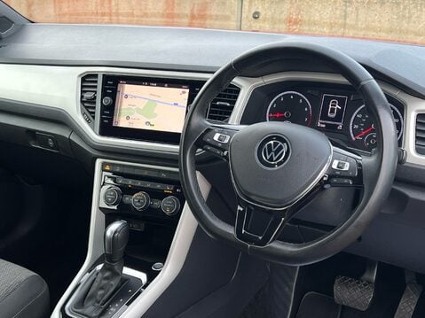 Volkswagen T-Roc DESIGN TSI EVO DSG 40