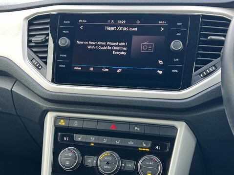 Volkswagen T-Roc DESIGN TSI EVO DSG 12