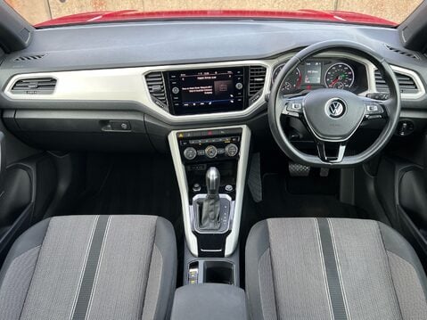 Volkswagen T-Roc DESIGN TSI EVO DSG 10