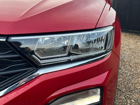 Volkswagen T-Roc DESIGN TSI EVO DSG 16