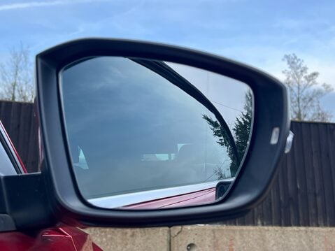 Volkswagen T-Roc DESIGN TSI EVO DSG 19