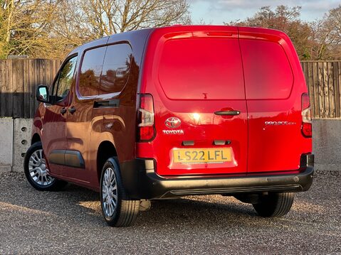 Toyota Proace City L2 ICON 2