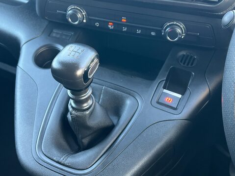 Toyota Proace City L2 ICON 27