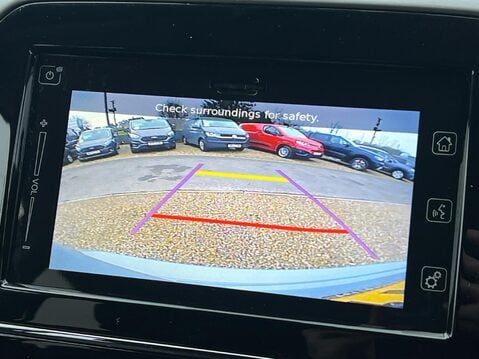 Suzuki Vitara SZ-T MHEV 31