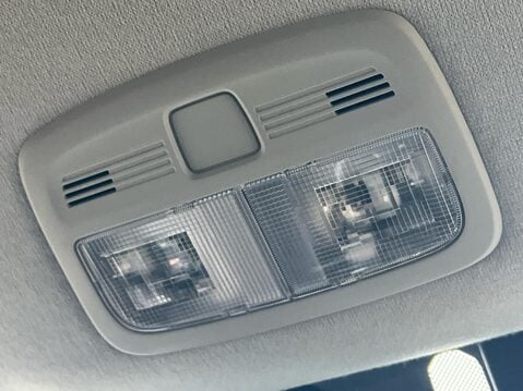 Suzuki Vitara SZ-T MHEV 40