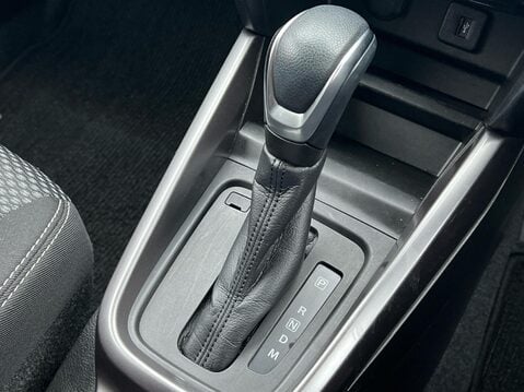 Suzuki Vitara SZ-T MHEV 33